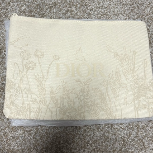 New! Beige Tan Dior Clutch Pouch Handbag Floral Spring Summer - Picture 2 of 4